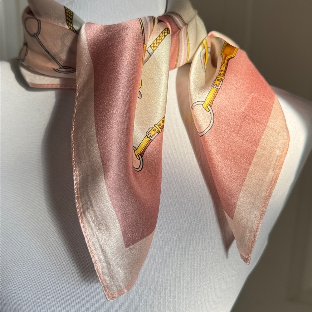 Elegant Pink and Gold Silk Scarf - Picture 3 of 9